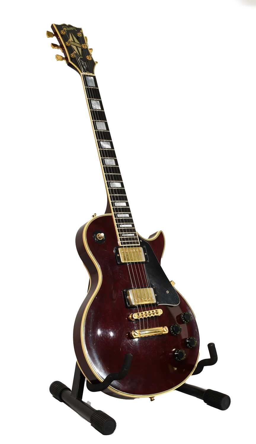 Lot 68 - Gibson (Norlin Era) Les Paul Custom Electric Guitar