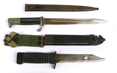 Lot 194 - A Second World War German K98 Parade Bayonet,...