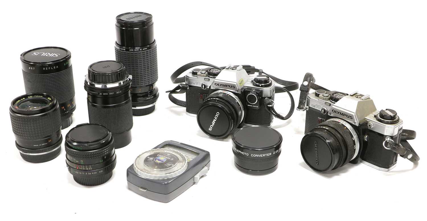 Lot 190 - Olympus OM10 Cameras