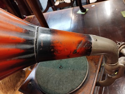 Lot 245 - A Peerless Gramophone, with red toleware horn