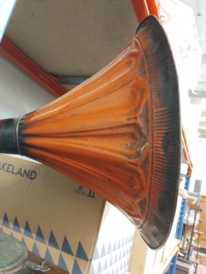 Lot 245 - A Peerless Gramophone, with red toleware horn