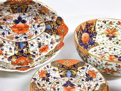 Lot 209 - A Composite English Porcelain Dinner and...