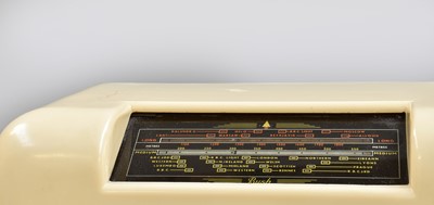 Lot 166 - A Bush DAC 90A Radio in Cream