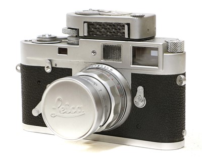 Lot 162 - Leica M2 Camera
