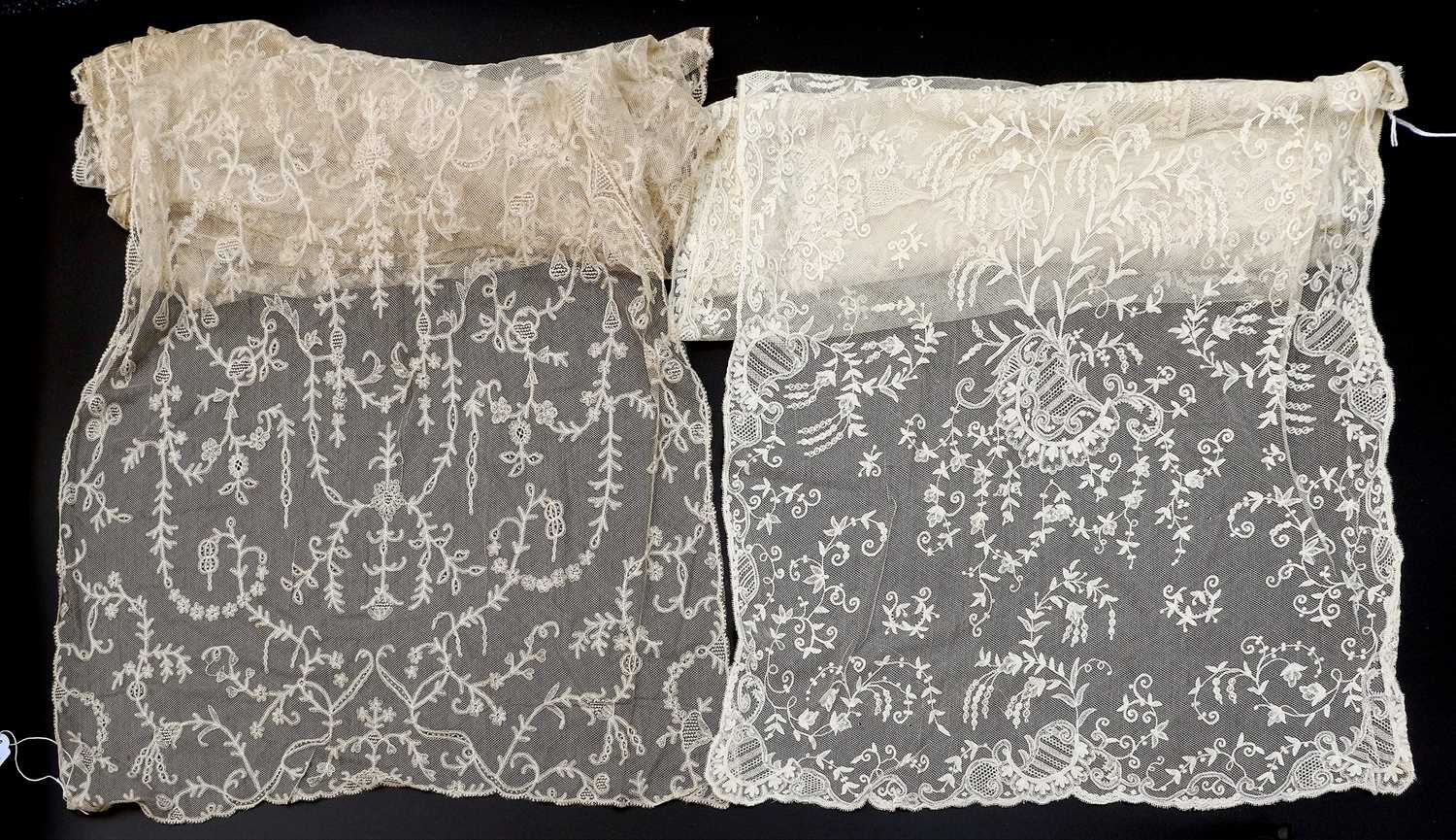 Lot 2038 - Early 20th Century Limerick Tambour Lace Stole...