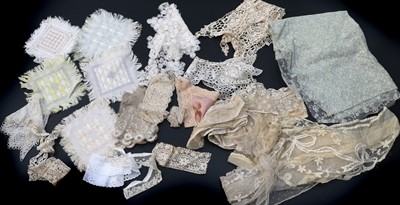 Lot 2033 - Assorted 19th Century and Later Assorted Lace,...