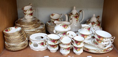 Lot 280 - Royal Albert Old Country Roses Dinner/Tea and...