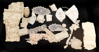 Lot 2031 - Early 20th Century Lace comprising four lace...