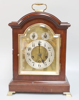 Lot 1259 - An Edwardian Mahogany Bracket Clock