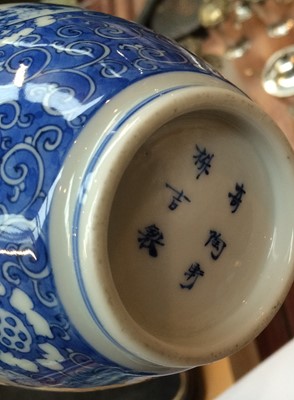 Lot 189 - Assorted Chinese and Japanese Porcelain,...