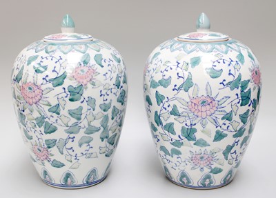 Lot 189 - Assorted Chinese and Japanese Porcelain,...