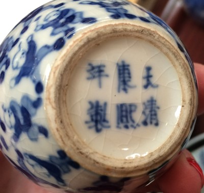 Lot 189 - Assorted Chinese and Japanese Porcelain,...