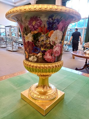 Lot 105 - A Vienna-Style Porcelain Campana Vase, late...