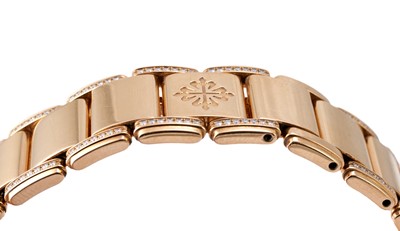 Lot 2193 - Patek Philippe: A Fine Lady's 18 Carat Rose...