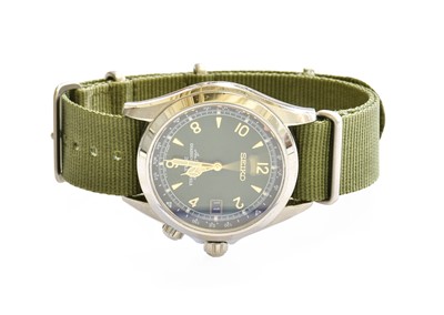 Lot 325 - A Seiko Automatic Green Dial Wristwatch