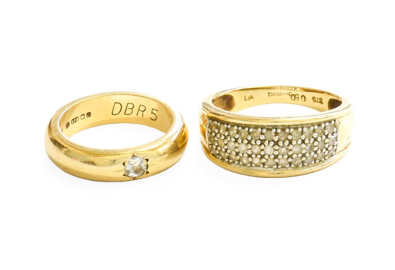 Lot 341 - A 9 Carat Gold Diamond Solitaire Ring, the