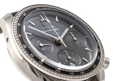 Lot 2221 - Omega: A Stainless Steel Automatic Calendar...