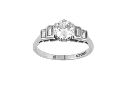 Lot 2323 - An Art Deco Diamond Ring the round brilliant...