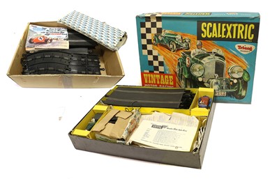 Lot 3404 - Scalextric Set V33 Vintage Motor Racing