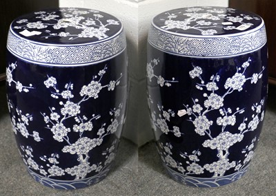 Lot 179 - A Pair of Reproduction Chinese Blue and White...