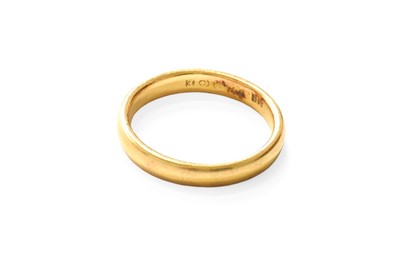 Lot 401 - A 22 Carat Gold Band Ring, finger size J