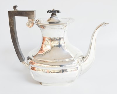 Lot 32 - An Edward VII Silver Coffee-Pot, by Fattorini...