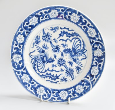 Lot 177 - A Chinese Porcelain Plate, Kangxi, painted in...