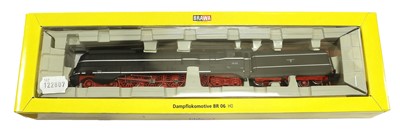 Lot 3232 - Brawa HO Gauge 40202 BR 06 4-8-4 DRG Streamlined Locomotive