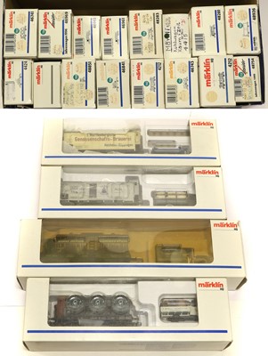 Lot 3287 - Marklin HO Gauge Wagons