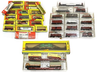 Lot 3254 - Fleischmann O Gauge Wagons