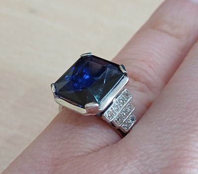 Lot 2019 - A Synthetic Sapphire and Diamond Ring the...
