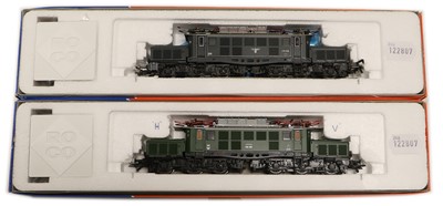 Lot 3320 - Roco HO Gauge Crocodile Locomotives