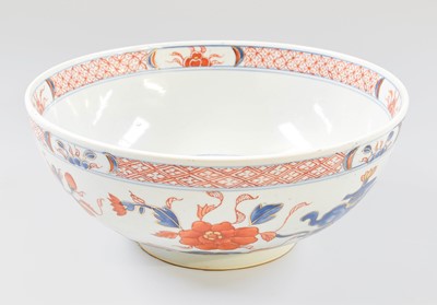 Lot 292 - A Chinese Porcelain Bowl, Qianlong style,...