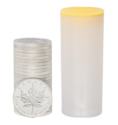 Lot 147 - 25x Canada Fine Silver Maple Leaf Coins 2012;...