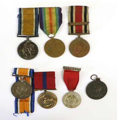Lot 14 - A First World War Trio, awarded to 201191...