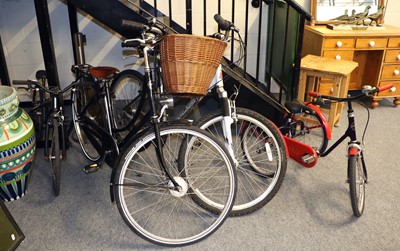 Lot 1412 - A Raleigh Voyager Mountain Bike, and a Pashley...