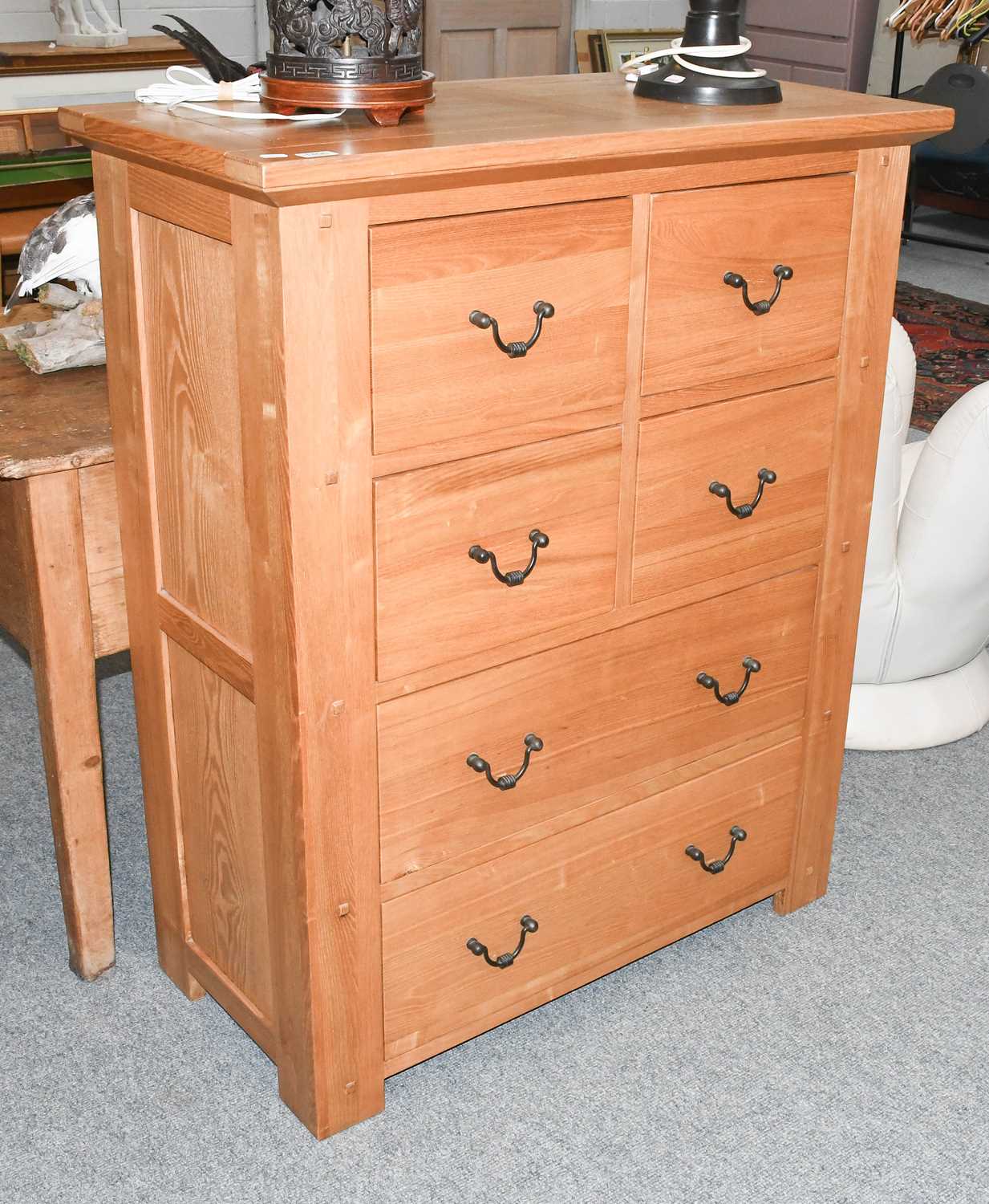 Lot 1406 A Modern Oak Four Height Chest of Drawers,