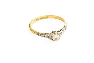 Lot 27 - A Diamond Solitaire Ring, the round brilliant...
