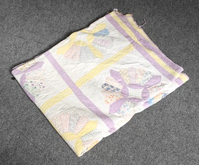 Lot 1089 - 20th Century American Patchwork Quilt, flower...