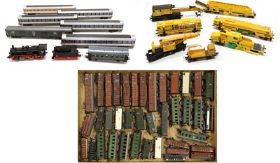 Lot 3292 - Piko HO Gauge 4-6-0 DR 38234 Locomotive