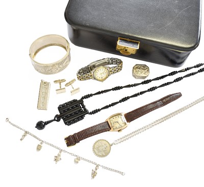 Lot 83 - A Quantity of Jewellery and Miscellaneous...