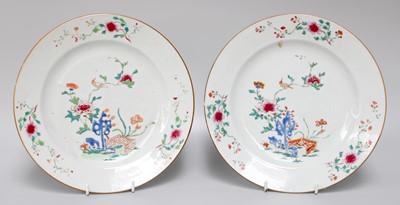 Lot 286 - A Pair of Chinese Porcelain Plates, Qianlong,...