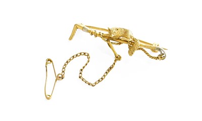 Lot 36 - A Fox and Crop Brooch, stamped '18C', length 4....