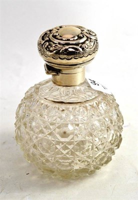 Lot 94 - Silver mounted scent bottle