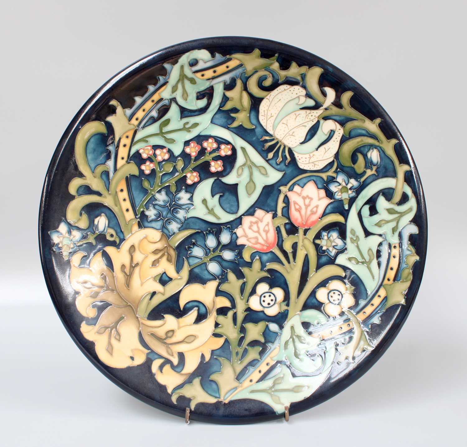 Lot 185 - A Modern Moorcroft "Golden Lily" Pattern...