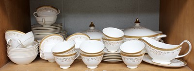 Lot 387 - A Royal Doulton Belmont H4991 Dinner/Tea...