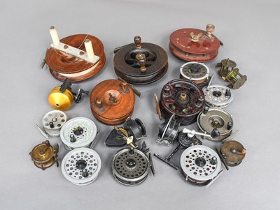 Lot 3079 - A Collection of Various Sea, Fly and Coarse Reels