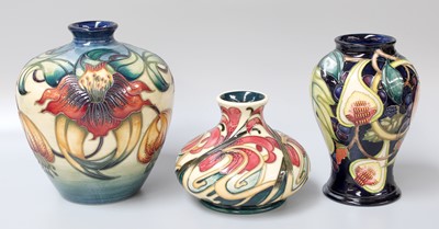 Lot 207 - A Modern Moorcroft "Tiger Lily" Pattern Vase,...