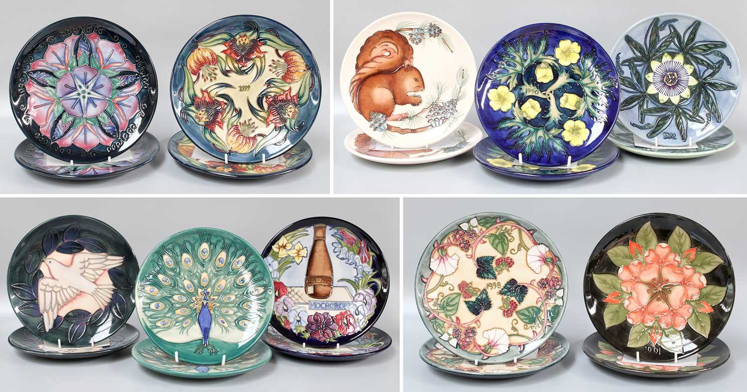 Lot 186 - Twenty Modern Moorcroft 1990s Year Plates, two...