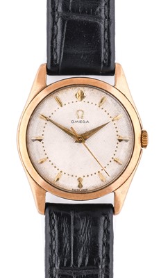 Lot 2392 - Omega: A 9 Carat Gold Centre Seconds...